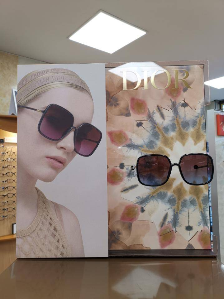 Lunette de soleil Dior femme - Optique des 3 Gares opticien visagiste à Cergy