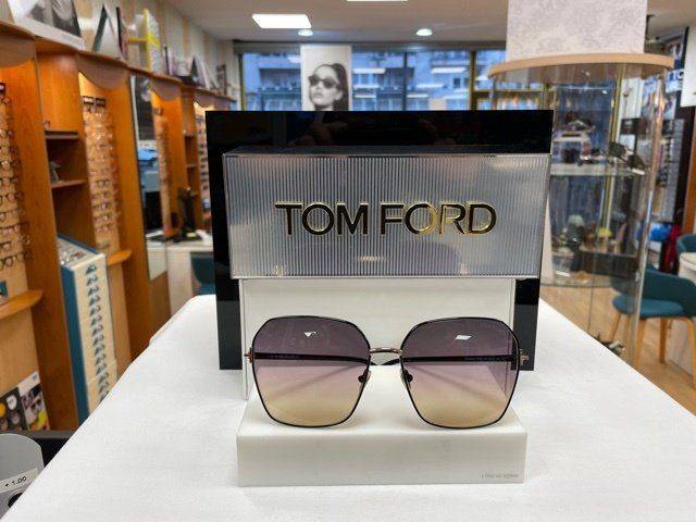 Lunettes Tom Ford - Optique des 3 Gares opticien visagiste à Cergy